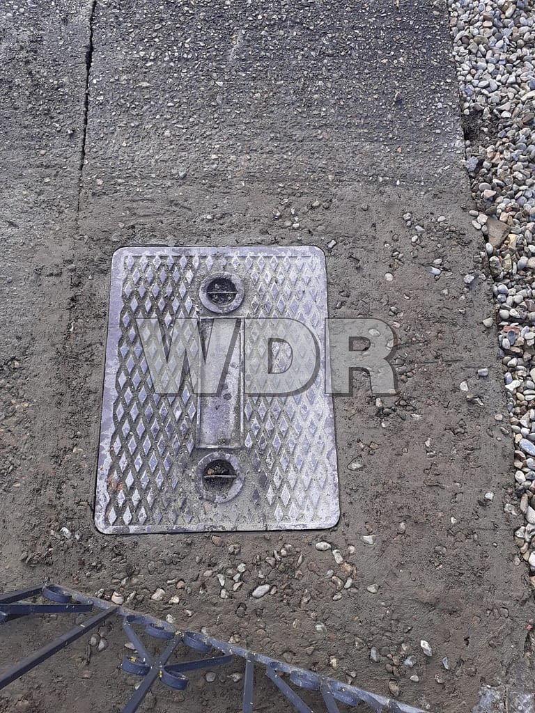 New concrete for manhole chamber