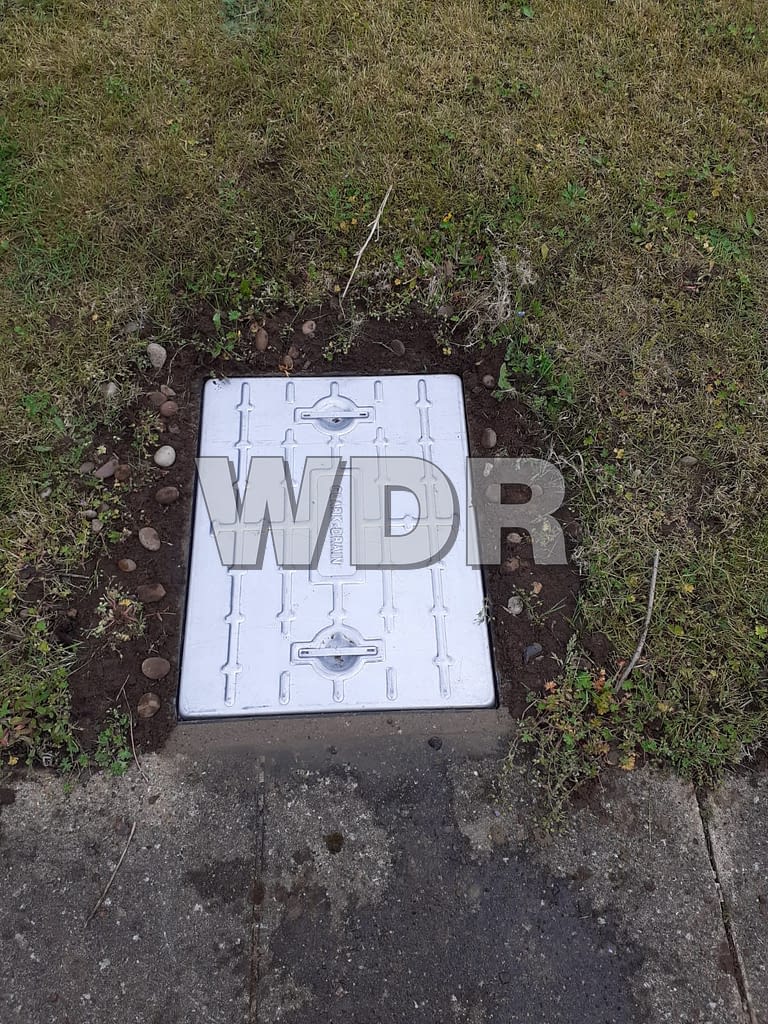new manhole cover
